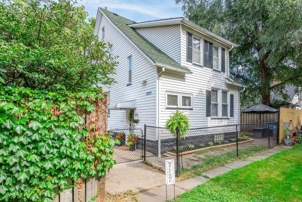 Charming Retreat In Cleveland Villa Екстериор снимка